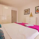 Апартаменты Helvetia Sunny