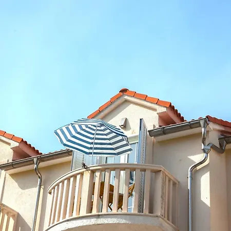 Helvetia Sunny Apartment