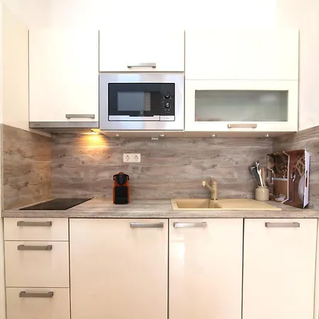 Helvetia Sunny Apartment