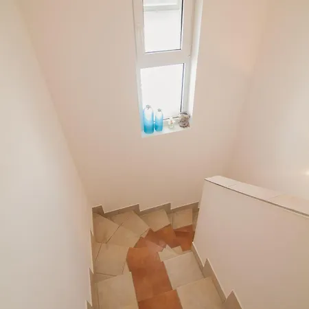 Helvetia Sunny Apartment Bol
