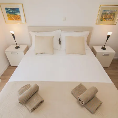 Helvetia Sunny Apartment Bol